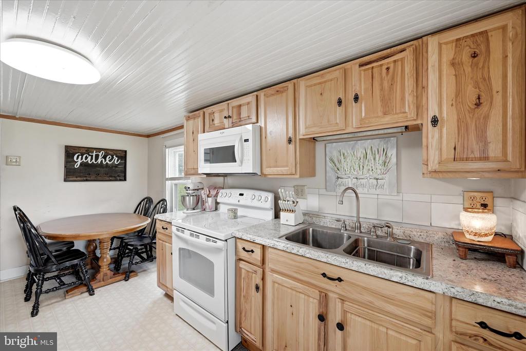116 COUNTRY LANE