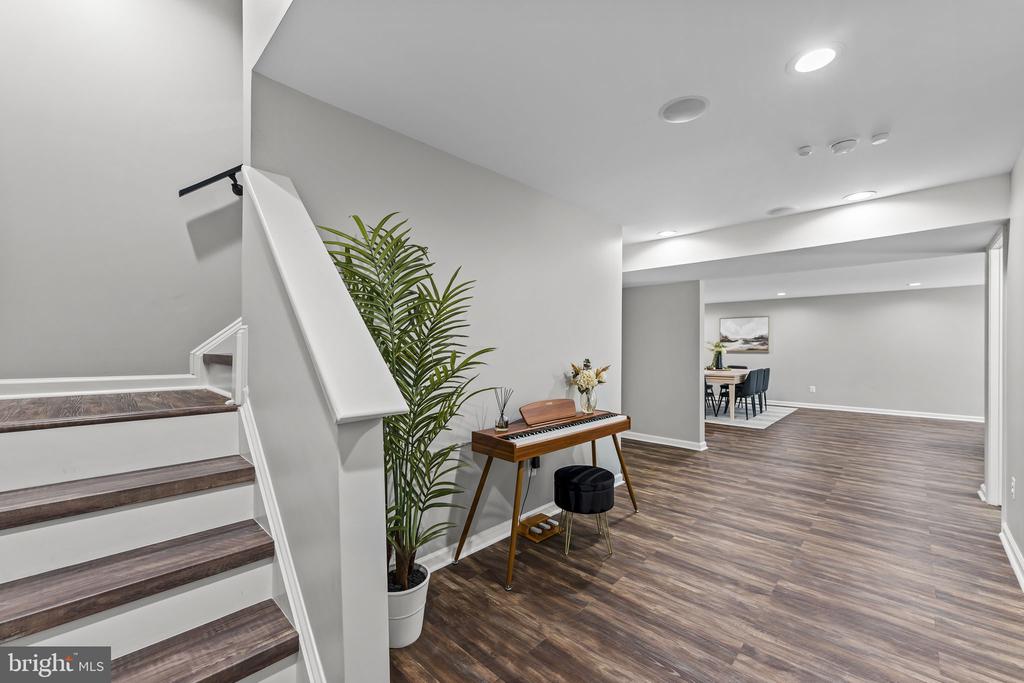 102 BLACKFORD DRIVE