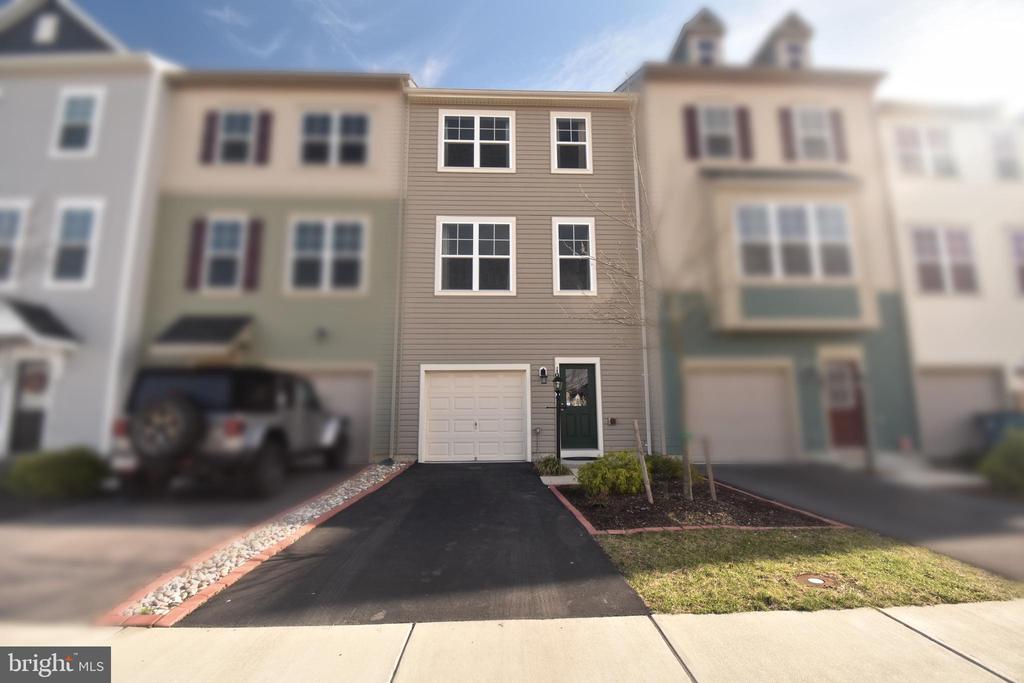 105 GRISTMILL COURT
