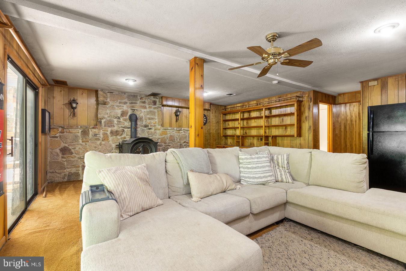 274 THREE OAKS DRIVE