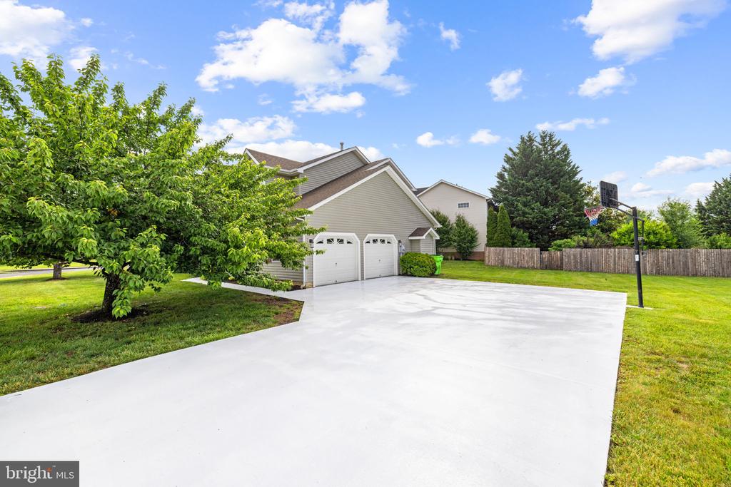 141 CASPIAN DRIVE
