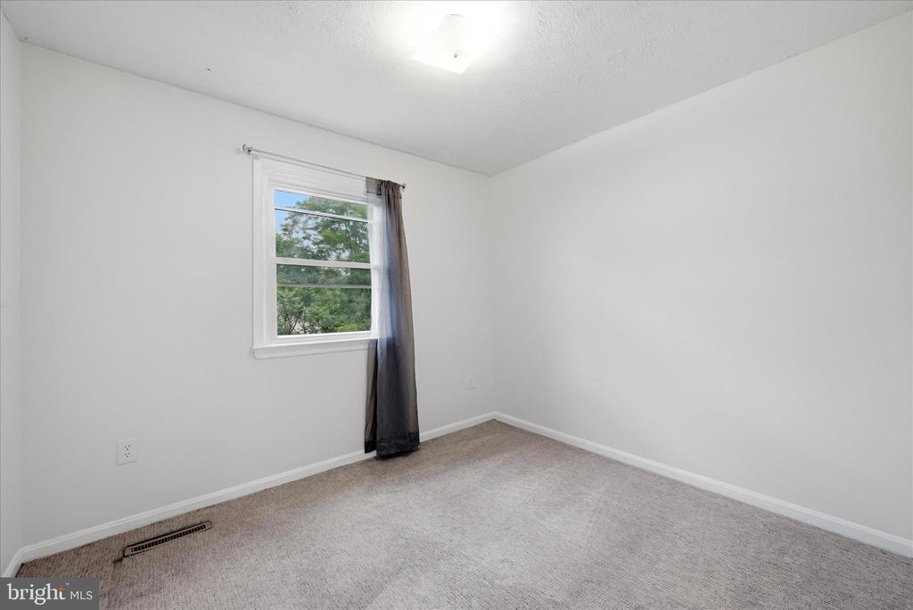 304 ASH HOLLOW DRIVE