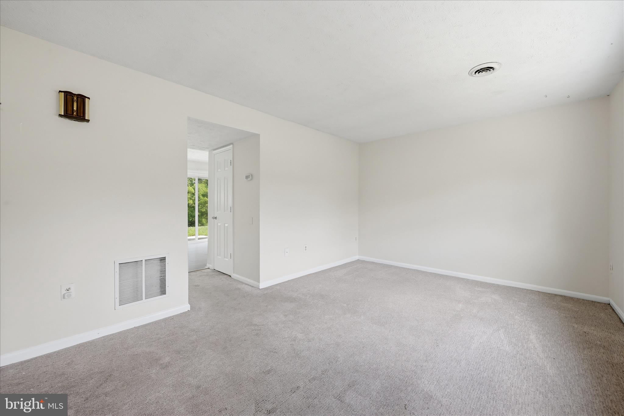 304 ASH HOLLOW DRIVE