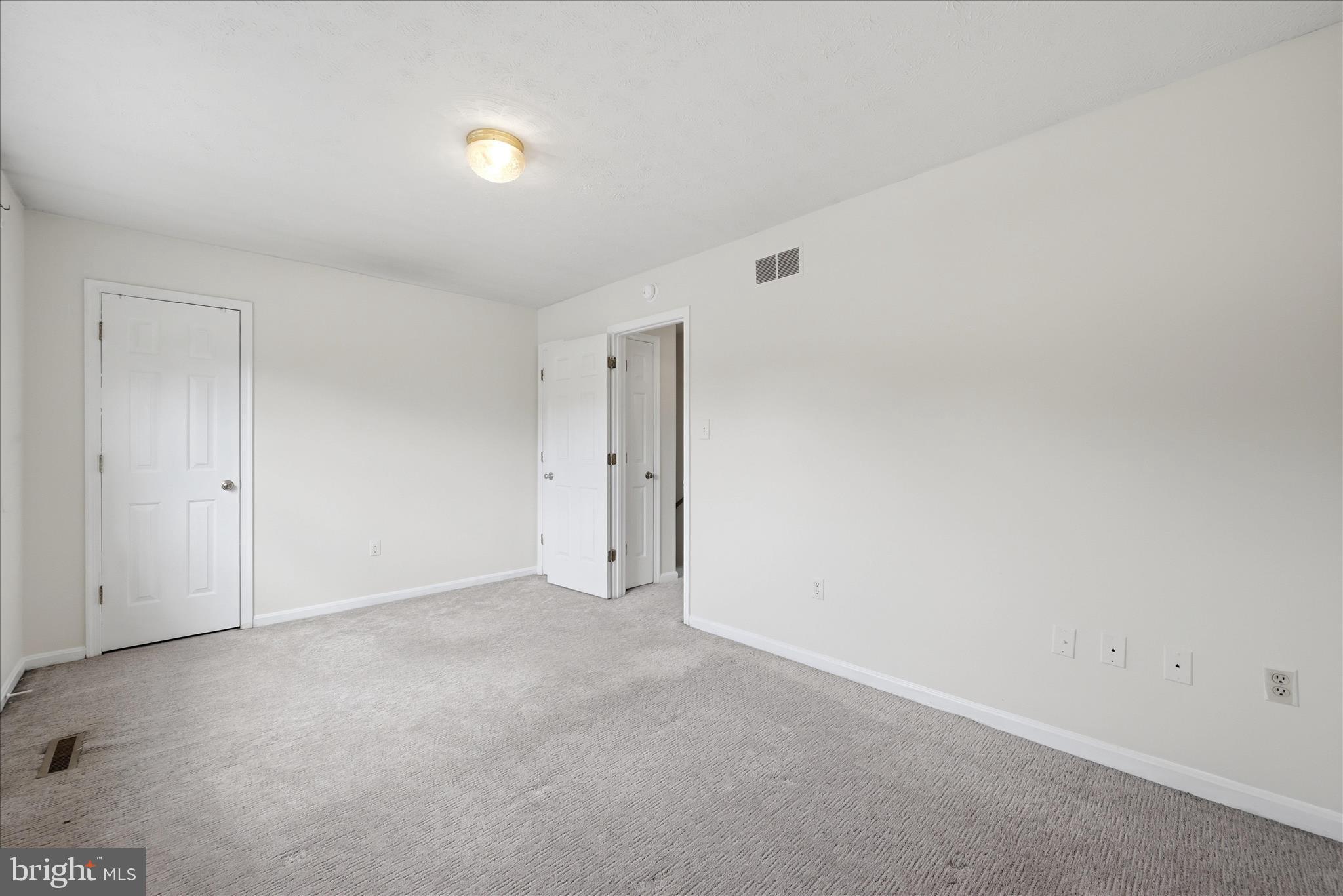 304 ASH HOLLOW DRIVE