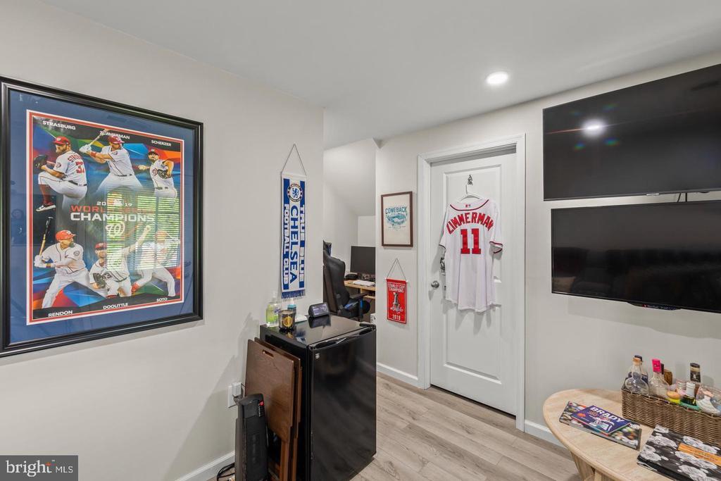 350 SAGE CIRCLE