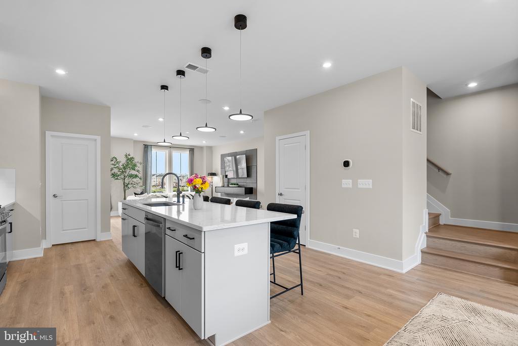 2 HEYFORD DRIVE Unit: TEAGAN 24-F2