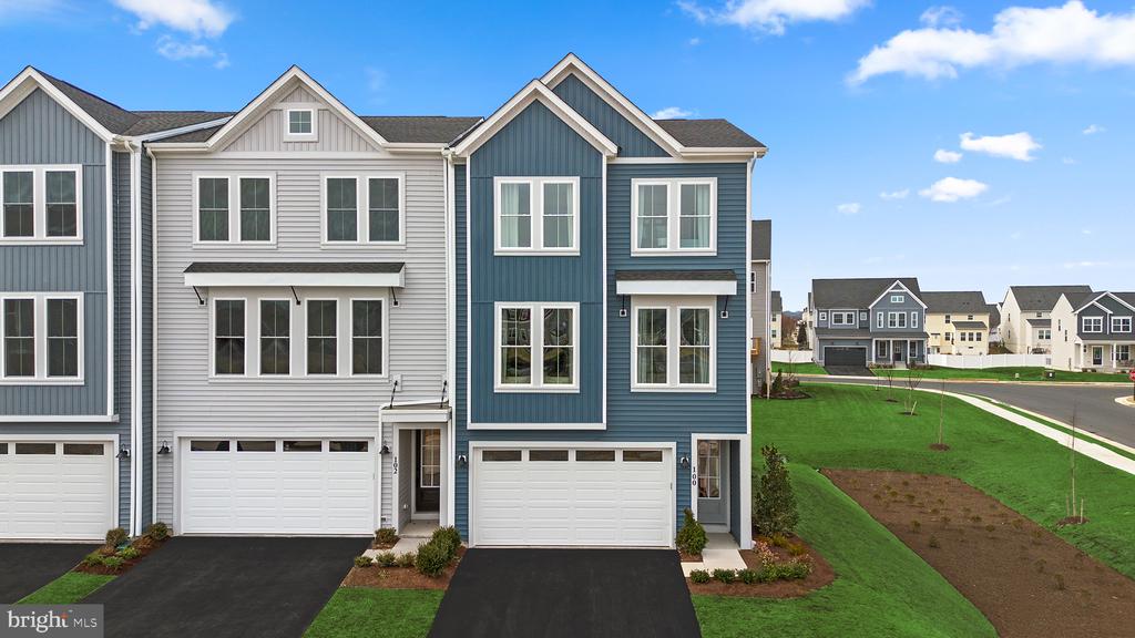 2 HEYFORD DRIVE Unit: TEAGAN 24-F2