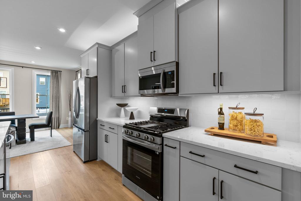 2 HEYFORD DRIVE Unit: TEAGAN 24-F2