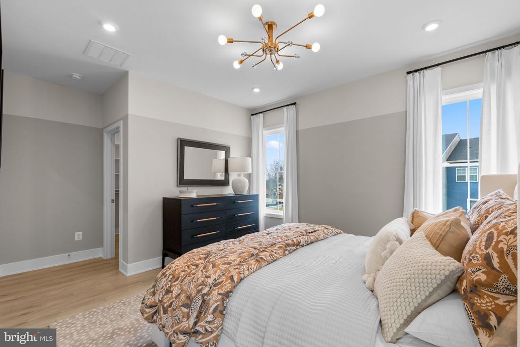 2 HEYFORD DRIVE Unit: TEAGAN 24-F2