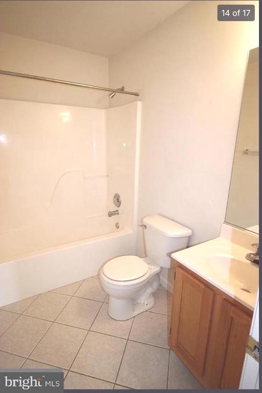 152 BROOKLAND COURT Unit: 10