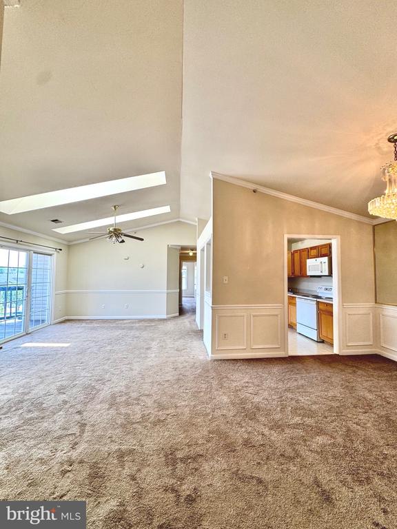 152 BROOKLAND COURT Unit: 10