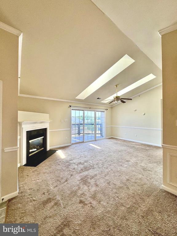 152 BROOKLAND COURT Unit: 10
