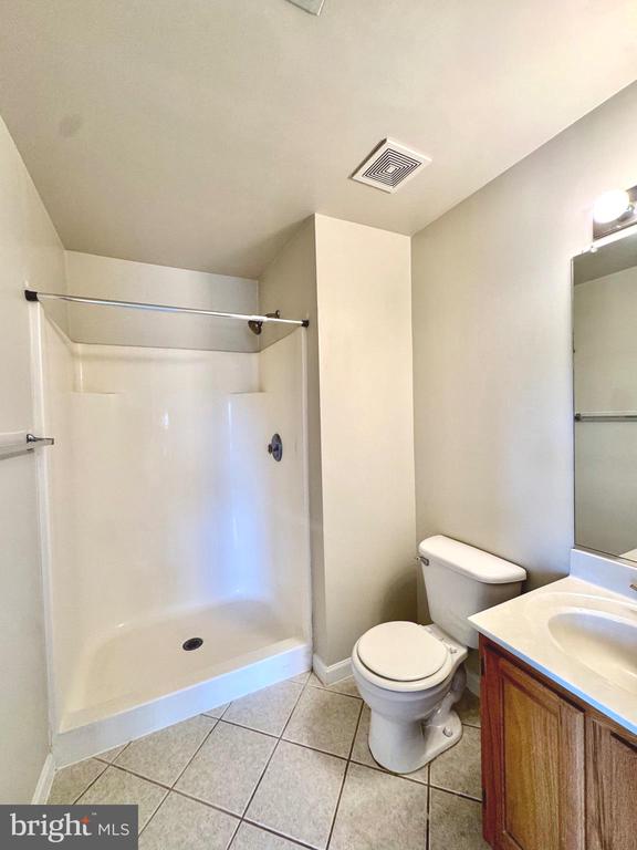 152 BROOKLAND COURT Unit: 10