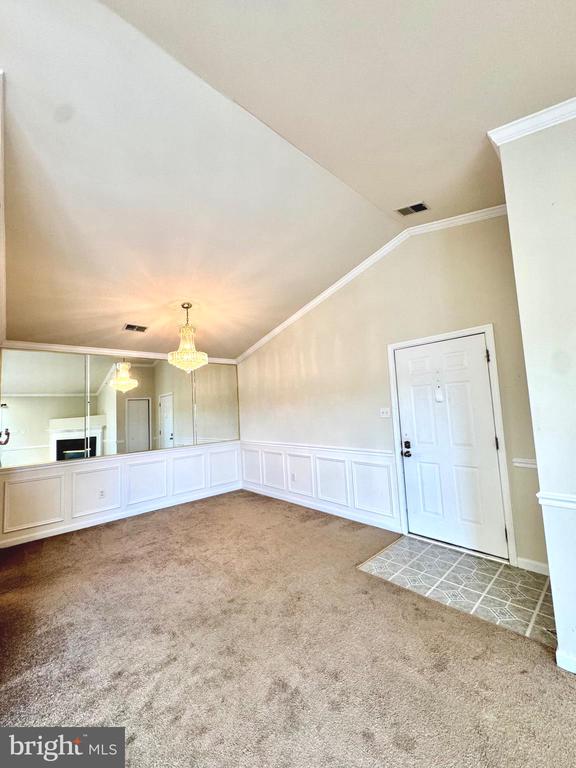152 BROOKLAND COURT Unit: 10