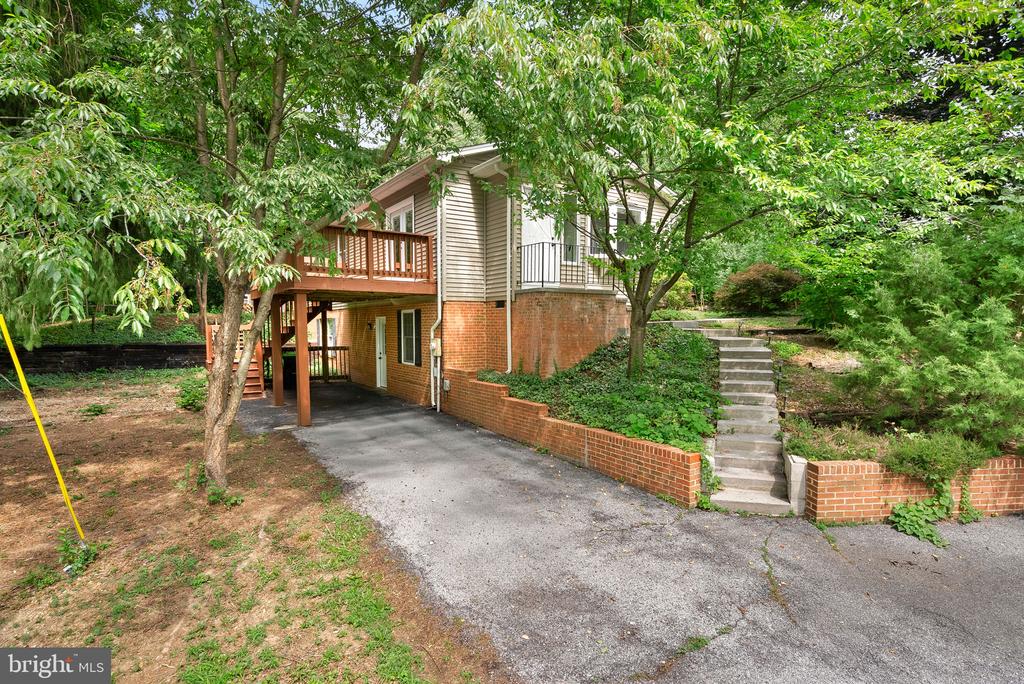 112 YALE DRIVE