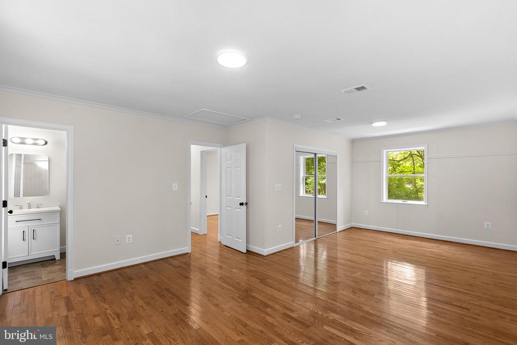 112 YALE DRIVE