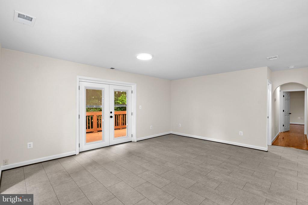 112 YALE DRIVE