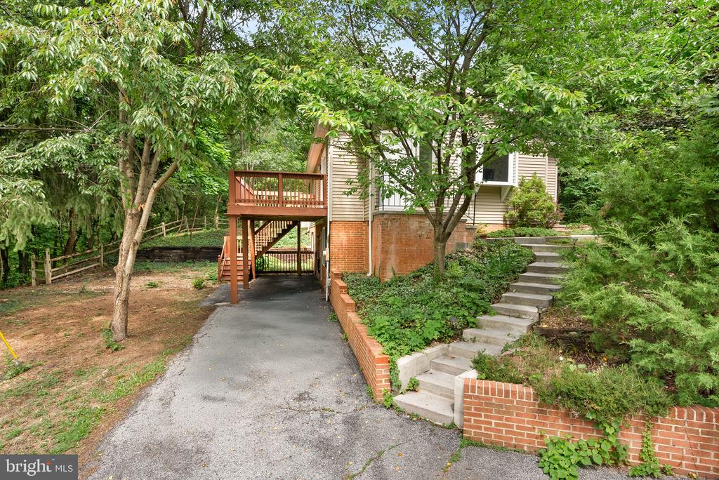 112 YALE DRIVE