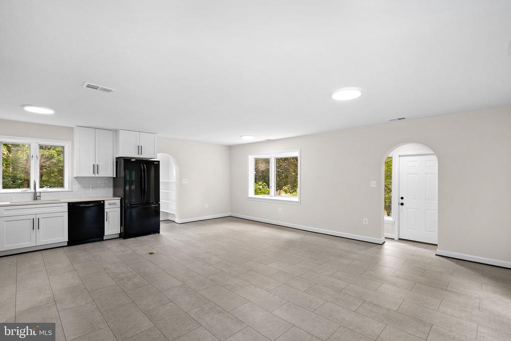 112 YALE DRIVE