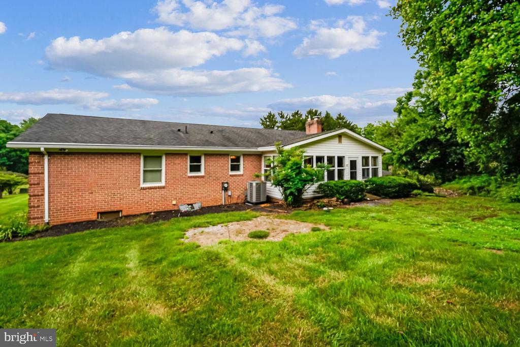 112 BEVERLY DR