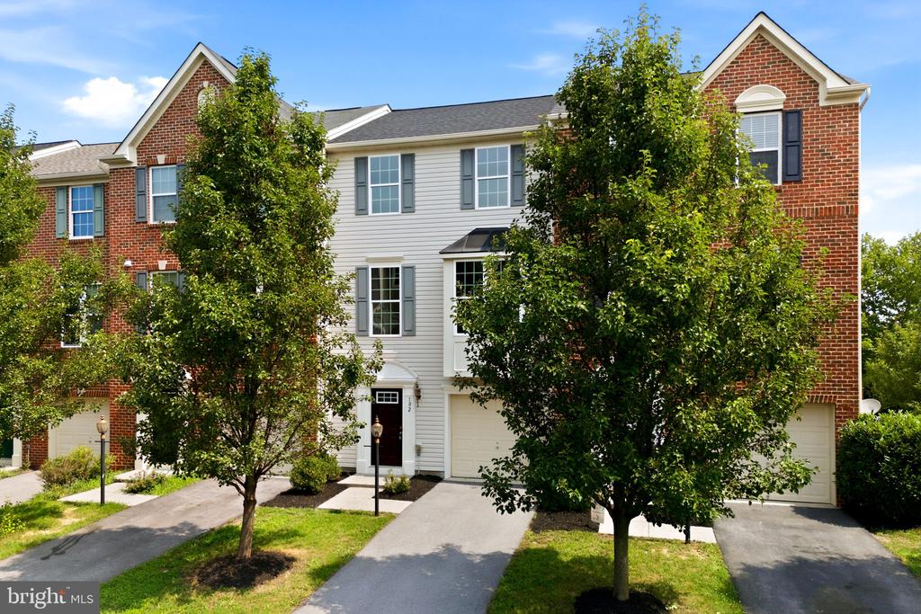 102 ARGYLE COURT