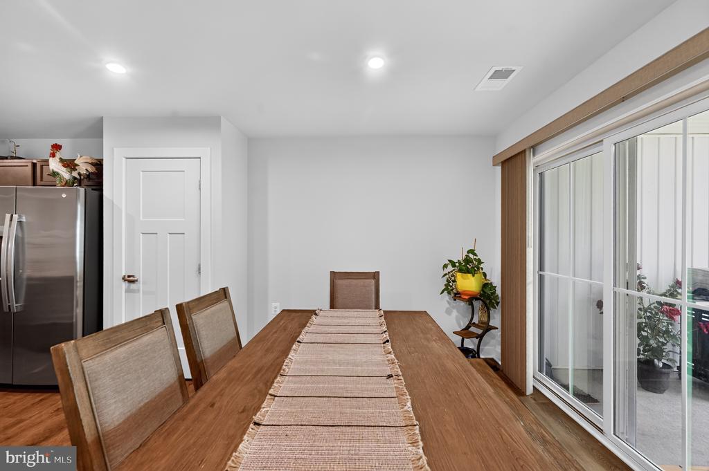 120 MAURY WAY