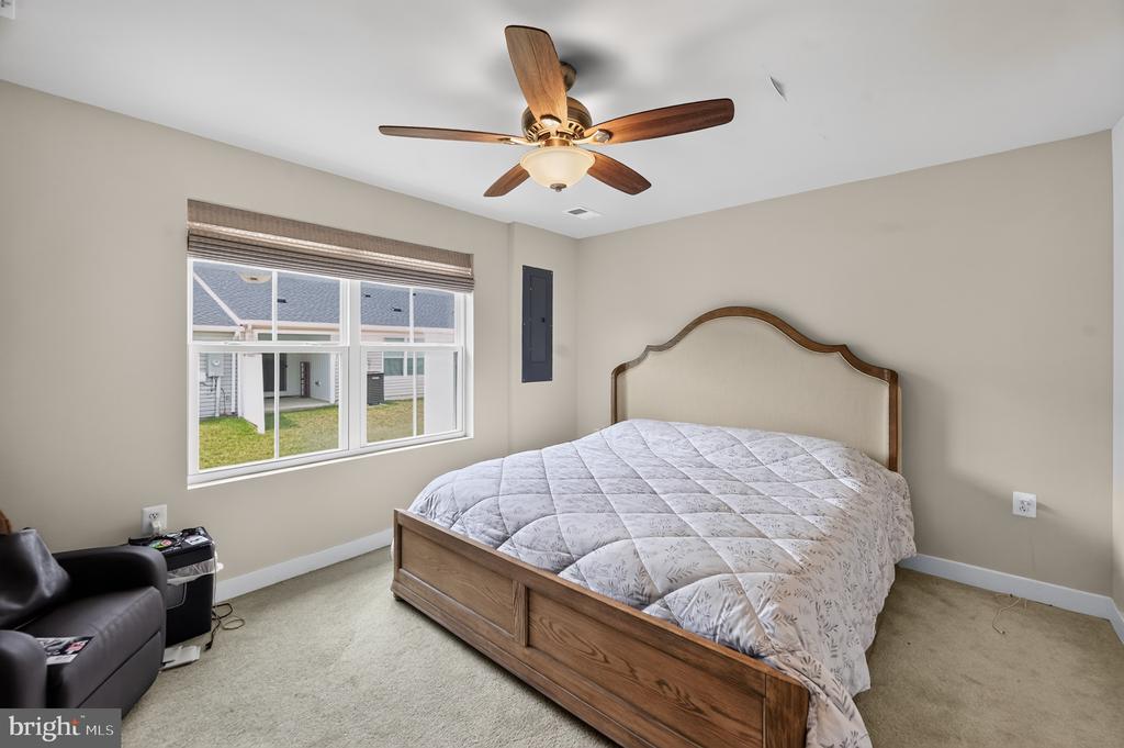 120 MAURY WAY