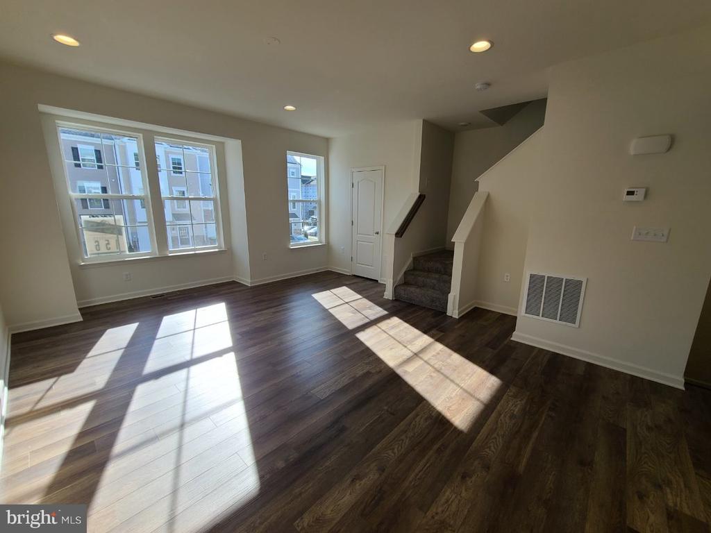 108 ALDERMAN WAY