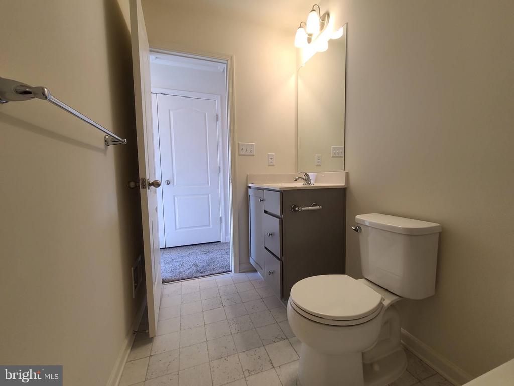 108 ALDERMAN WAY