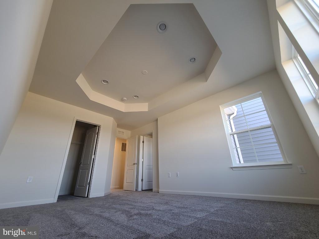 108 ALDERMAN WAY