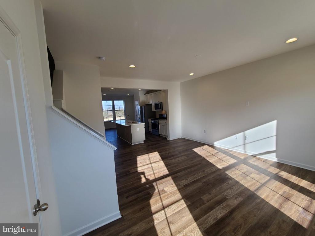 108 ALDERMAN WAY