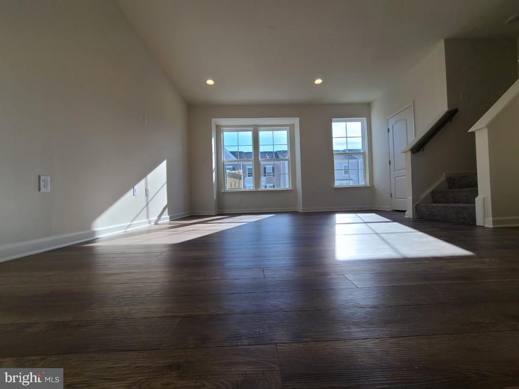 108 ALDERMAN WAY