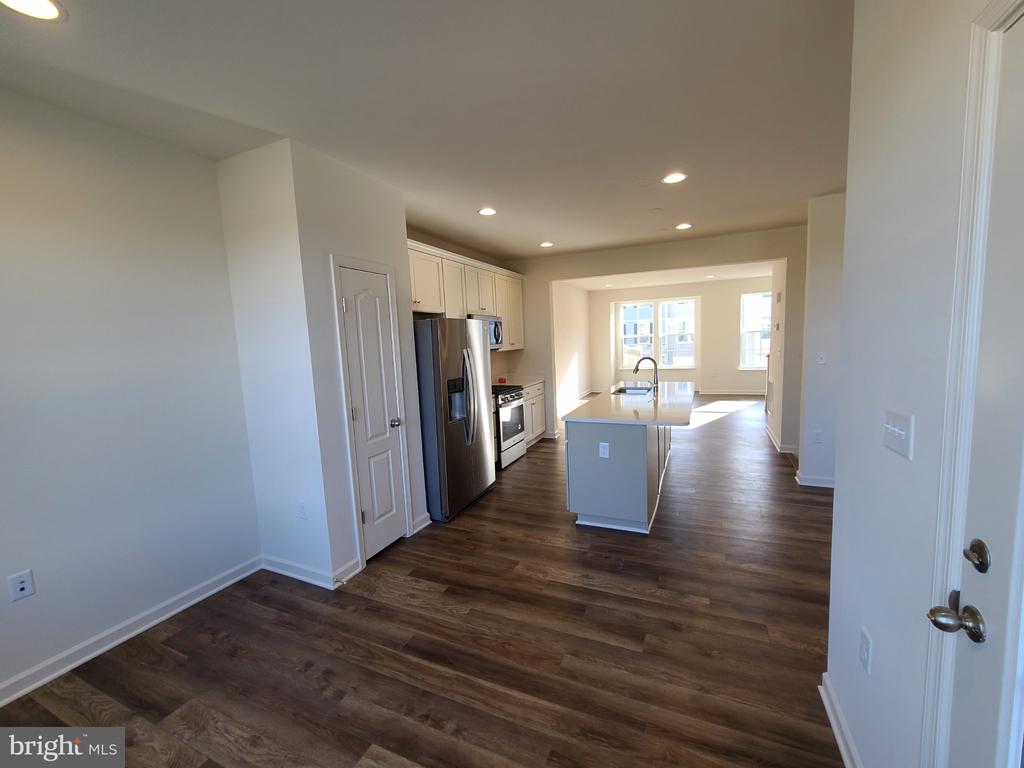 108 ALDERMAN WAY