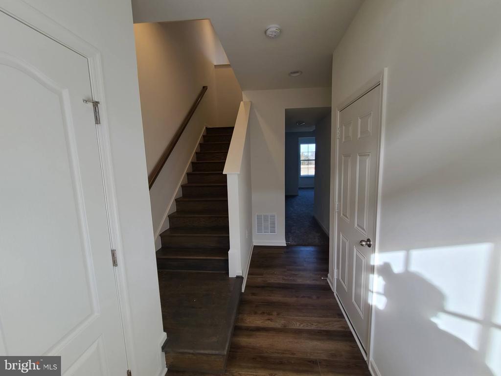 108 ALDERMAN WAY
