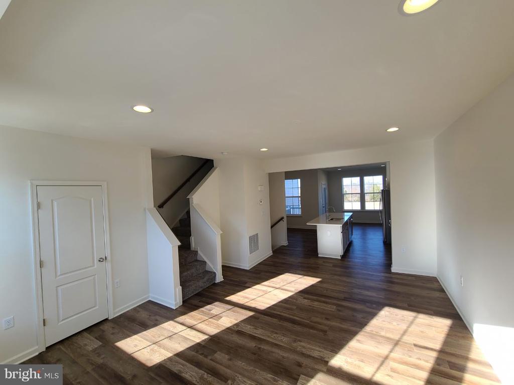 108 ALDERMAN WAY
