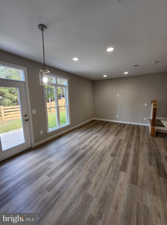 111 CORALYROSE COURT