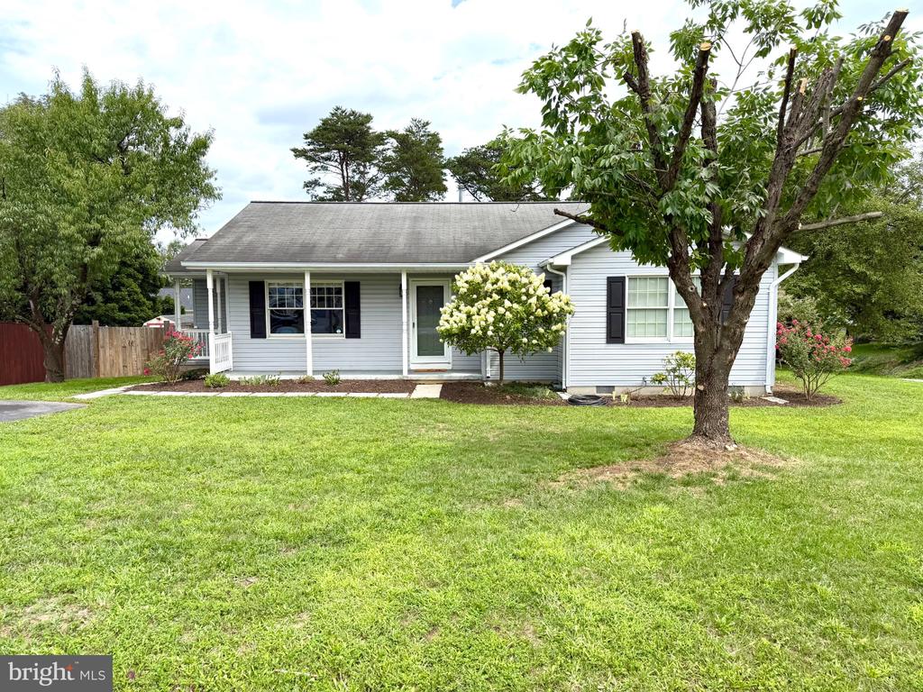 107 KINGSLAND COURT