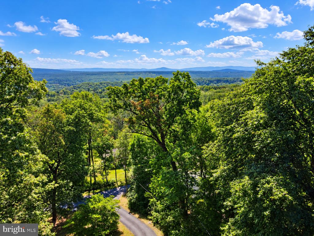 151 HURON TRAIL
