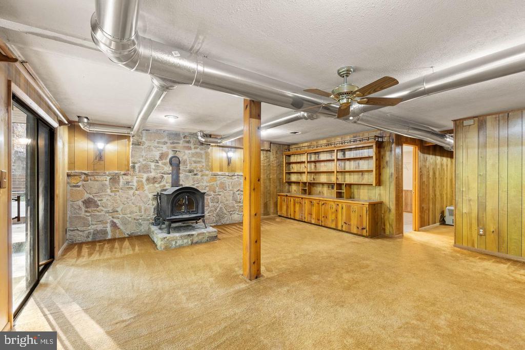 274 THREE OAKS DRIVE