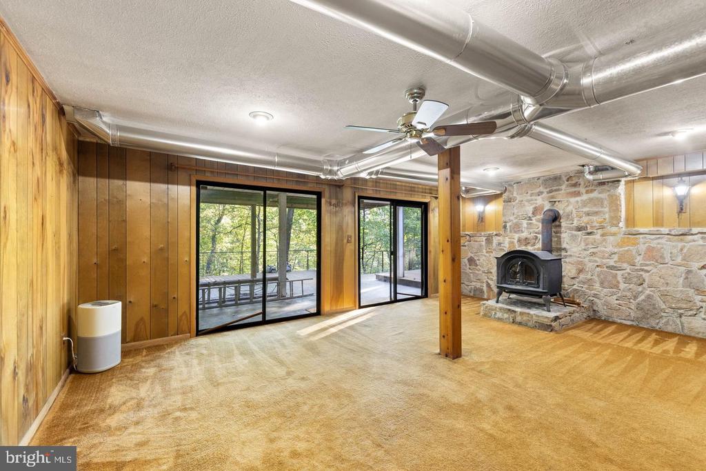 274 THREE OAKS DRIVE