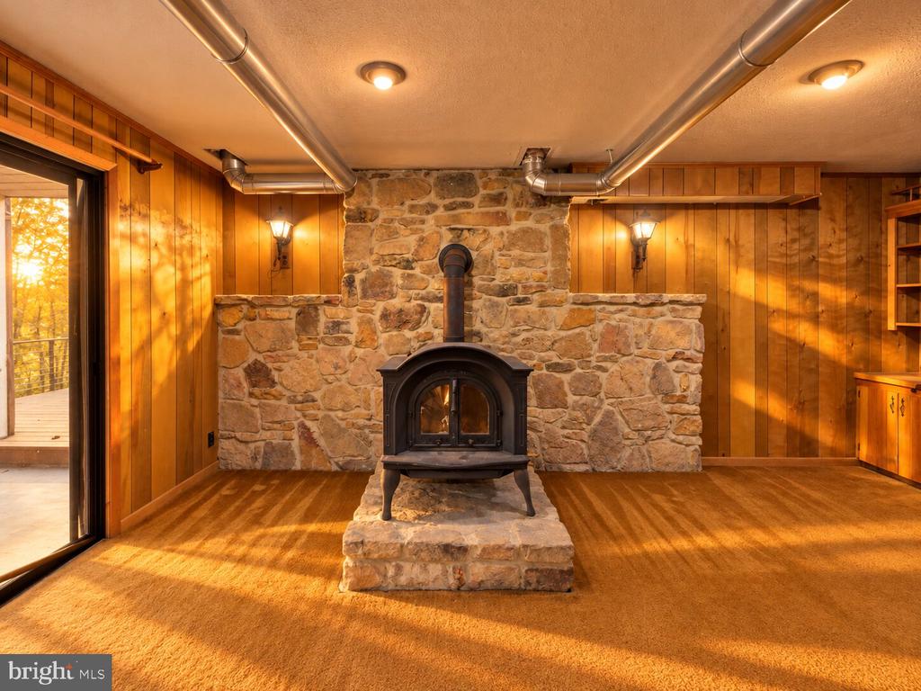 274 THREE OAKS DRIVE