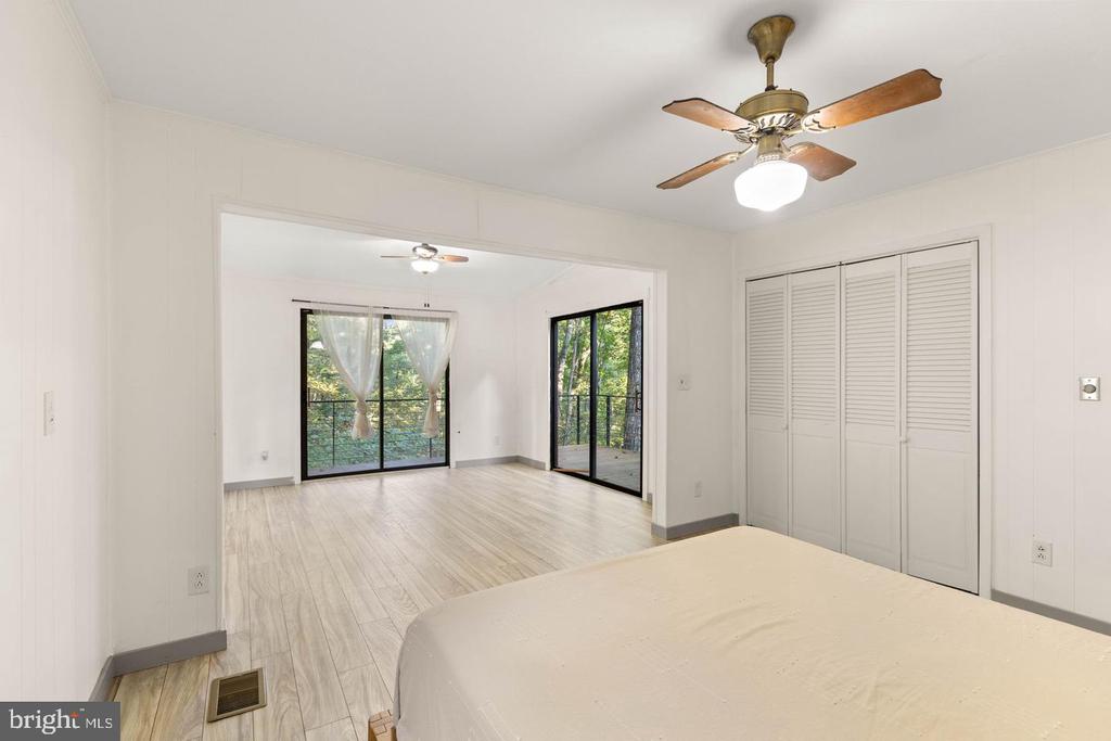 274 THREE OAKS DRIVE