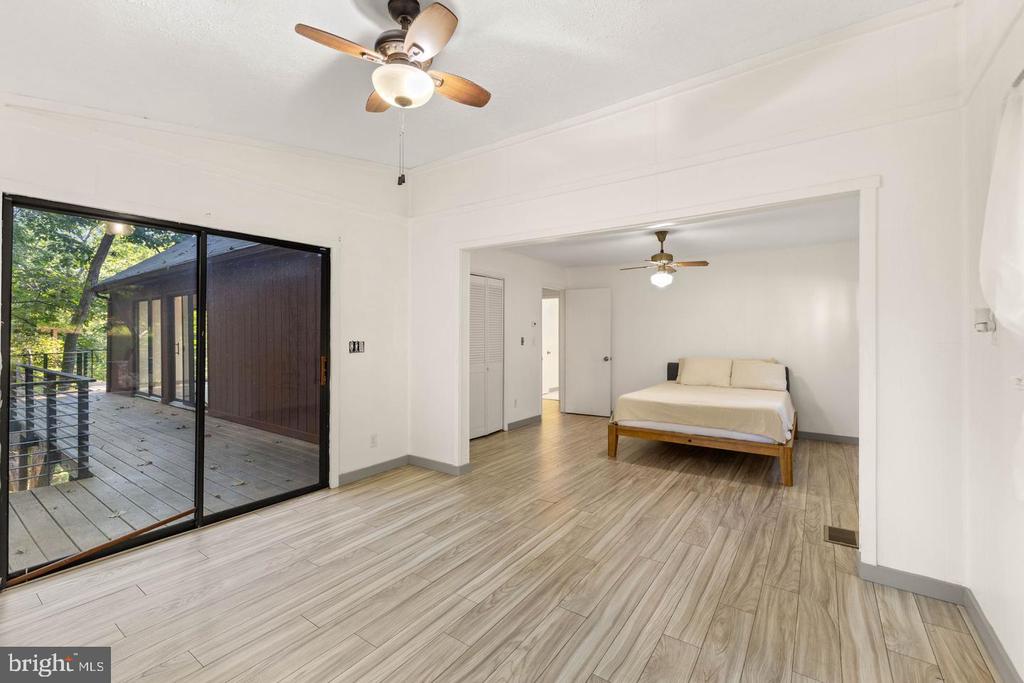 274 THREE OAKS DRIVE