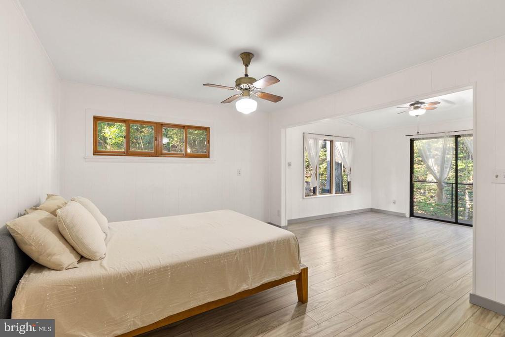 274 THREE OAKS DRIVE