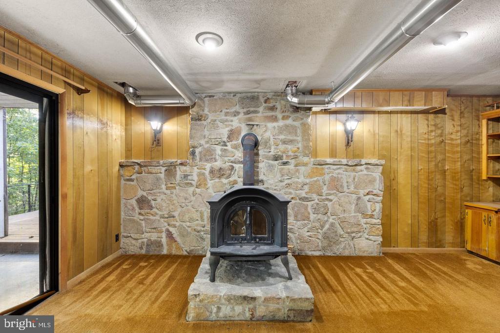 274 THREE OAKS DRIVE