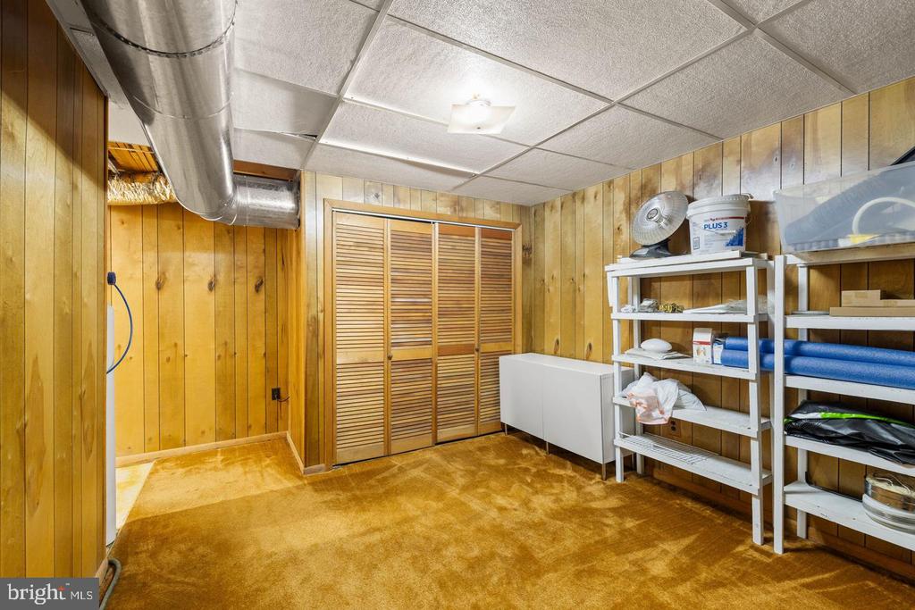 274 THREE OAKS DRIVE