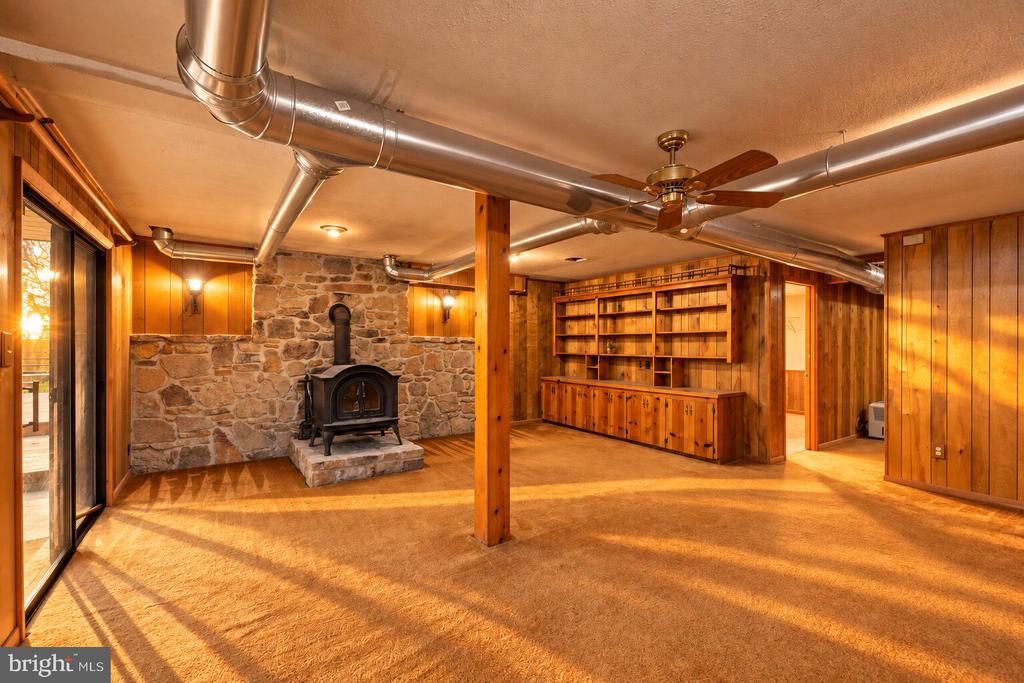 274 THREE OAKS DRIVE