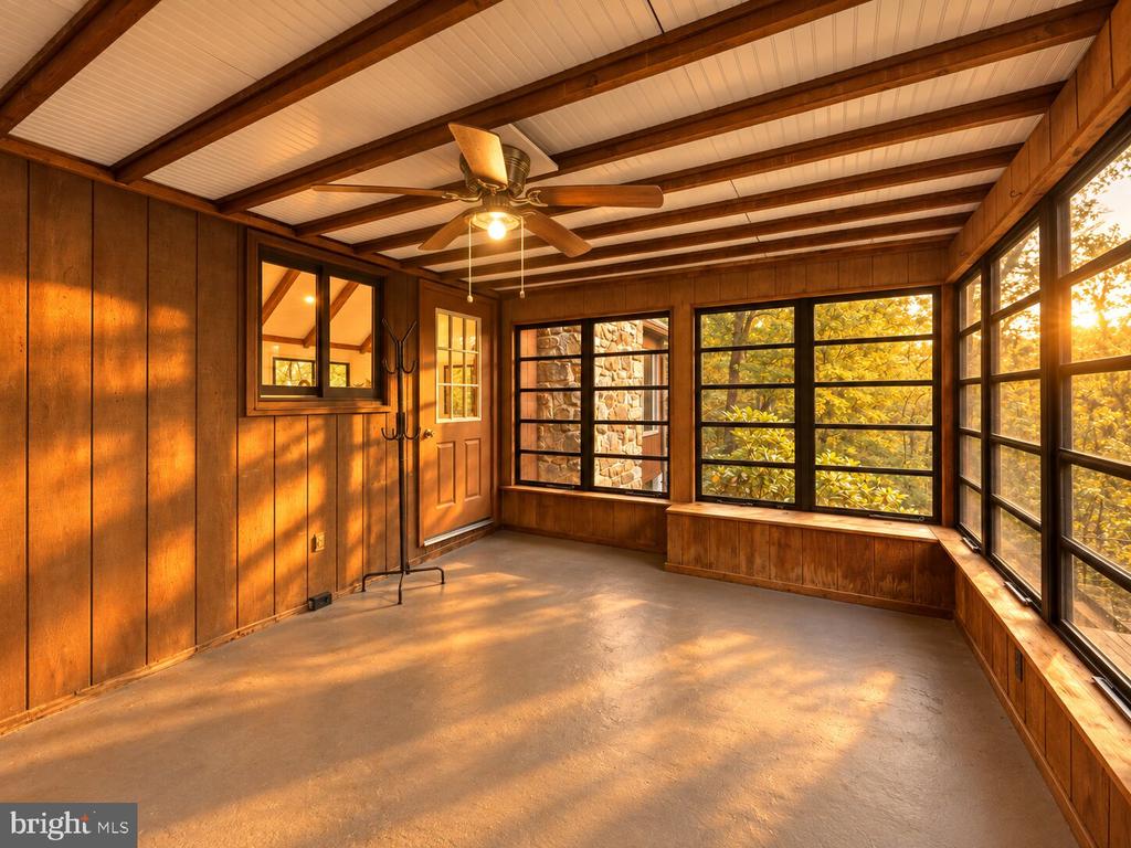 274 THREE OAKS DRIVE