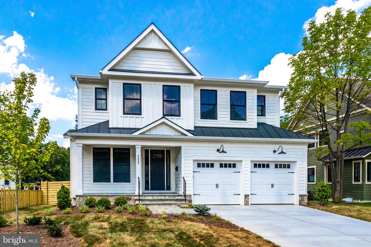 302 JADE COURT NW