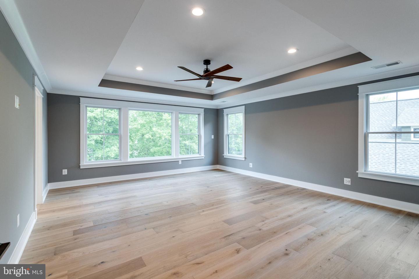 302 JADE COURT NW